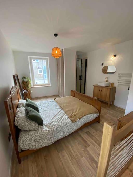 Petite Maison De Village Ebreuil Екстер'єр фото